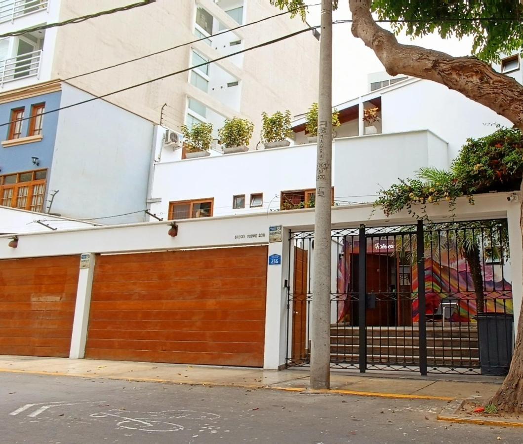 Rainbow Hostel Lima Extérieur photo